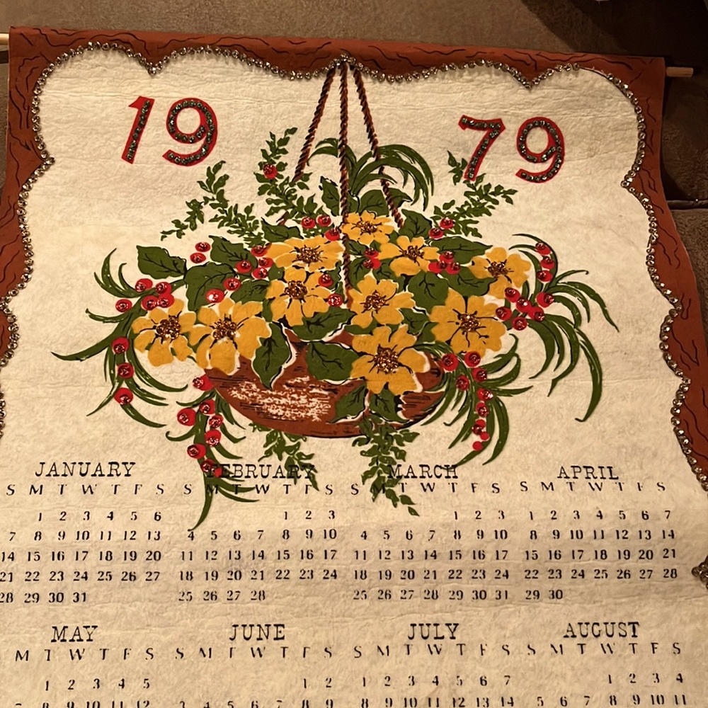 1979 vintage beaded calendar